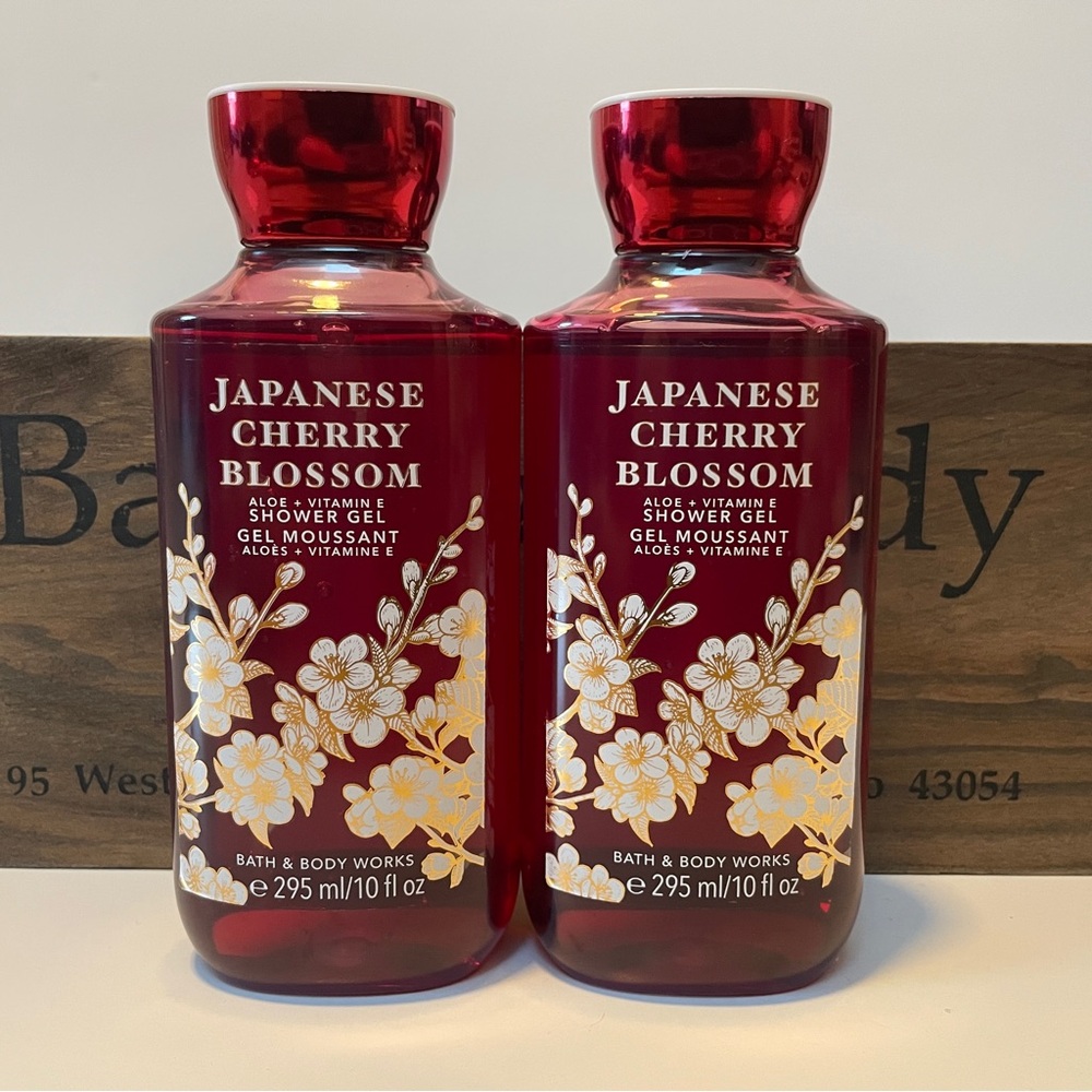 Bath & Body Works Japanese Cherry Blossom Shower Gel x 2